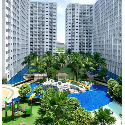 Staycation near MOA, Airport