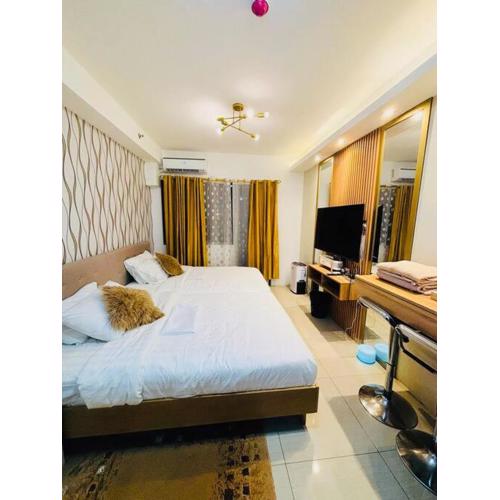 Staycation near MOA Shore 2 Residences