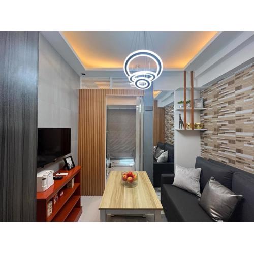 Staycation Near SM North Edsa l with 100 MBPS WiFi