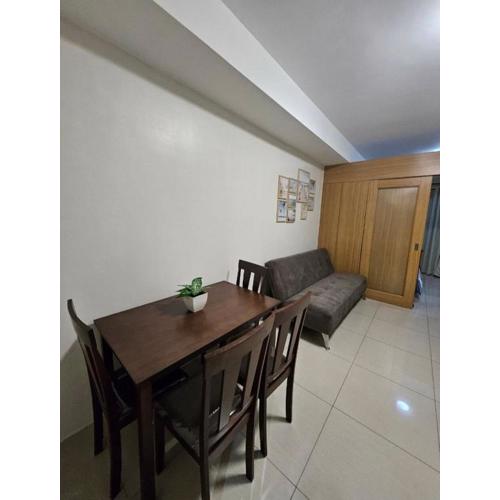 Staycation with Netflix in Shell Residences