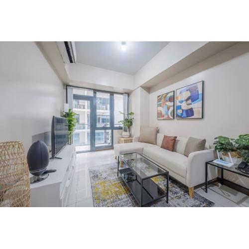 StayHere The Florence Luxe 1BR Near Venice Mall