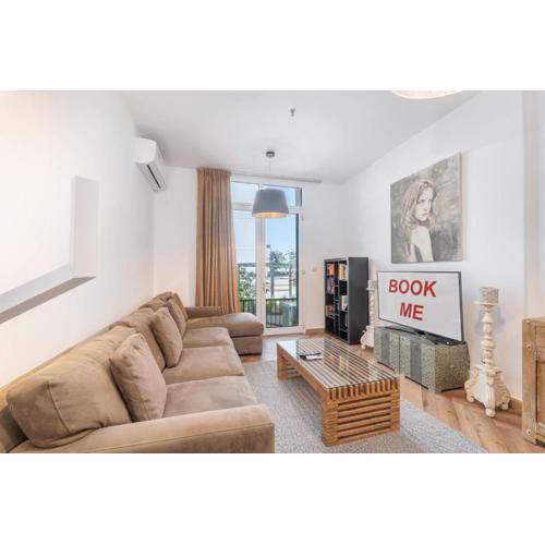 StayShort - A Wonderful 2 Bedroom in JVC with Terrace