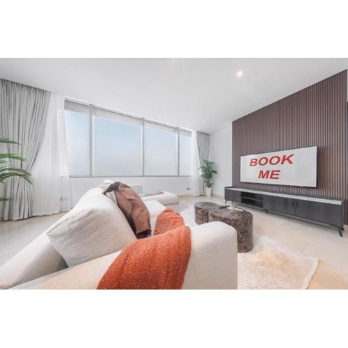 StayShort - Comfy 1 Bed in Sky Gardens Sleeps 4 With Pool