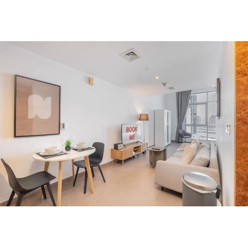 StayShort - Cozy and Airy Studio Apartment in Business Bay!