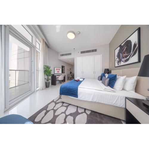 StayShort - Damac Hills cozy studio for 2 people