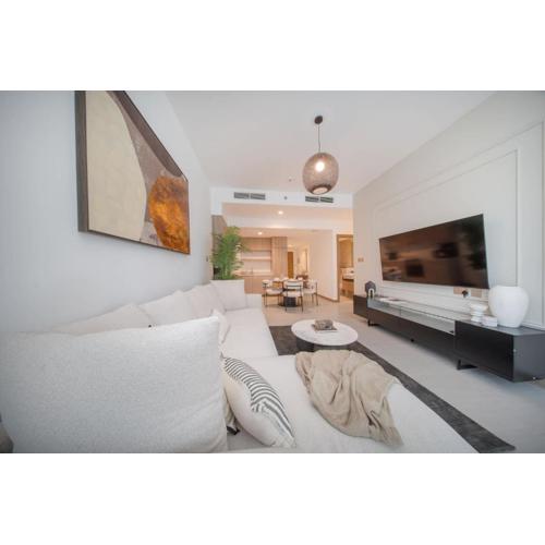 StayShort - Extravagant 2 Bedroom in Urban Oasis Perfect for 4