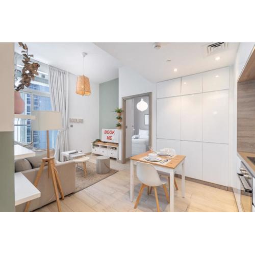 StayShort - Modern 1-Bed with Partial Sea & Marina View