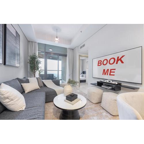 StayShort - Stunning 2BR with Amazing Views in Business Bay