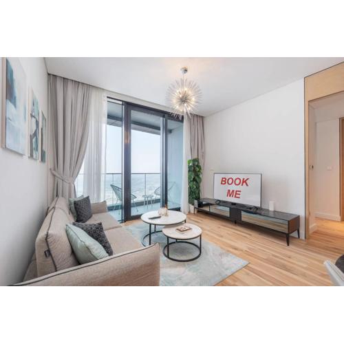 StayShort - Stylish JBR Apartment Sleeps 4 with Marina Views