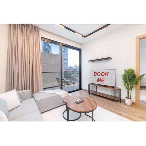 StayShort - Stylish, Minimalist 2-Bedroom in Jumeirah Village Circle