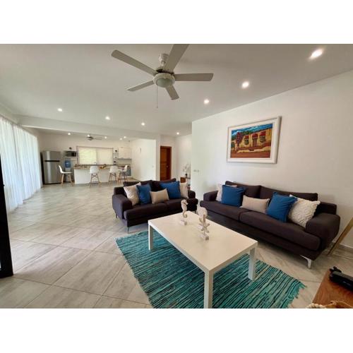 Stella 4, 2nd Floor Beach Stay