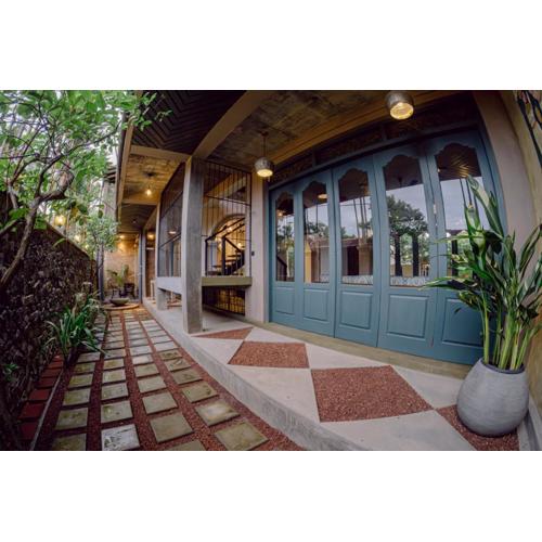 Still Waters Artistry