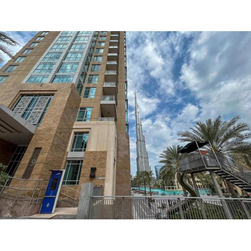 StoneTree - 3BR + Maid's Room near Burj Khalifa and Fountain