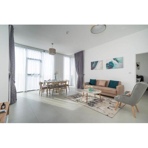 StoneTree - Furnished 2BR with floor-to-ceiling window