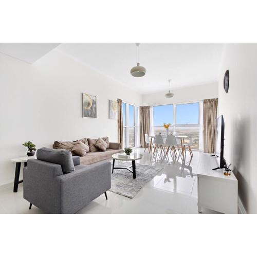 StoneTree - Spacious Modern 2BR Apartment