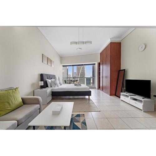 StoneTree - Spacious Studio - Stunning Lake View