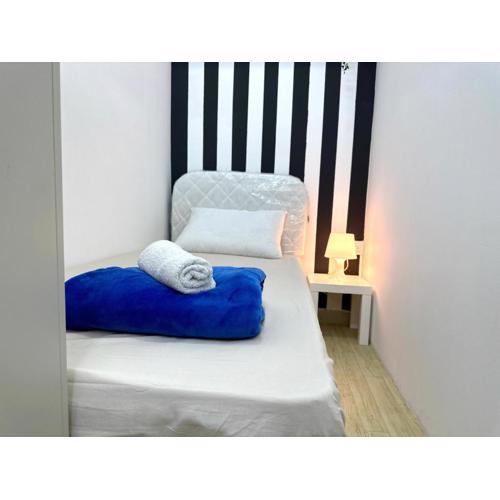 Striped Partition Room in Barsha 1 Near Mall of the Emirates