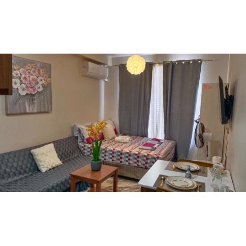 Studio - Sleeps 3 - Near Airport with Free Parking