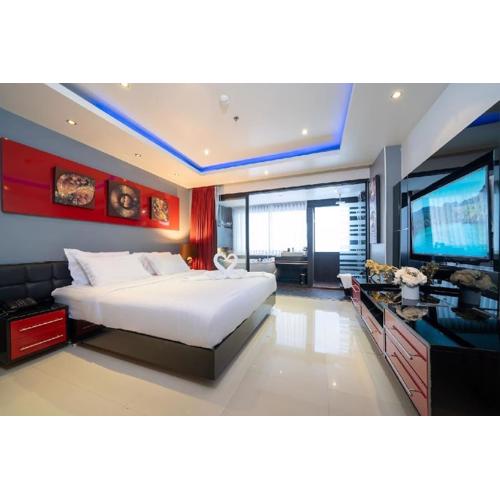 Studio Apartment in Bangla Rd