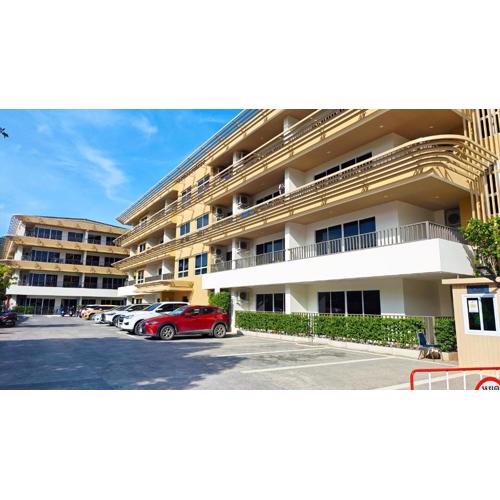 Studio apartment with swimming pool and sauna near beach