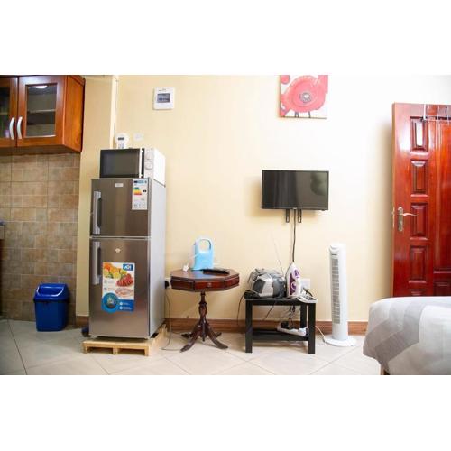 Studio Bnb Short and Long term Stay