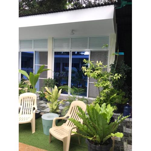 Studio complete plus pool, 1