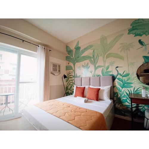 Studio Condo 3 mins to Mactan Airport with Pool and Gym