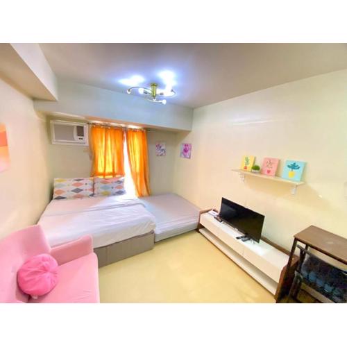 Studio Condo at Ayala Centrio Mall with Unli Wifi and Netflix