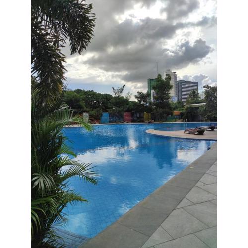 Studio condo unit near IT Park, Ayala Center Cebu and SM Cebu