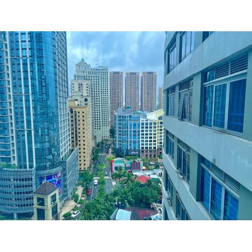 Studio in Eastwood City with Free Pool, Parking & Netflix