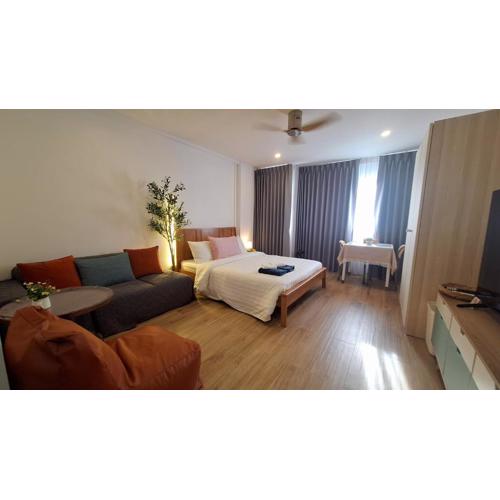Studio Queen Bed pool view and Kitchenette, Floor 2, Huahin city and close to the beach