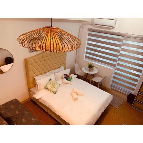 Studio Unit for Staycation with Wi-Fi & Netflix near BGC, Taguig - Additional P150 per head for Pool Access