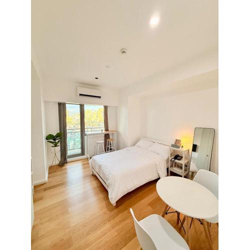Studio Unit Staycation near Rockwell Mandaluyong FREE Pool Access
