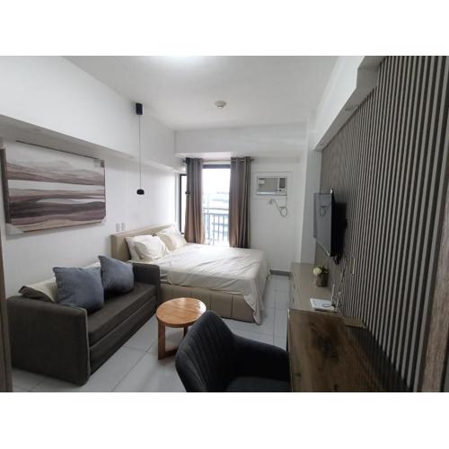 Studio unit with Balcony at Arc Tower Condominium