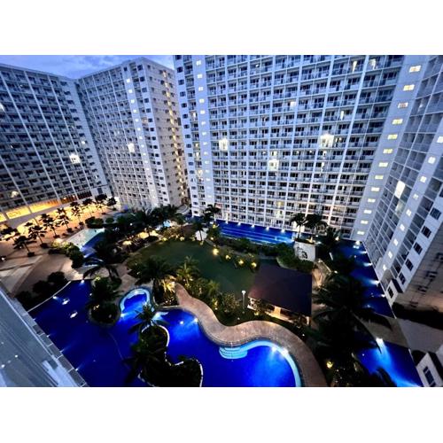 Studio Units at Shore Residences Condo MOA Complex near Airport