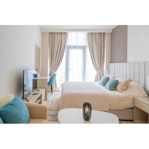 Studio with pool and private beach access on Palm Jumeirah