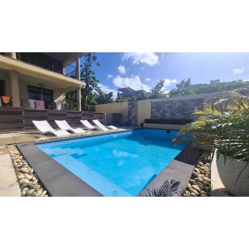 Studio with shared pool - Close beach