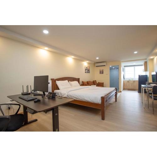 Studio with Workdesk near Nimman Old City