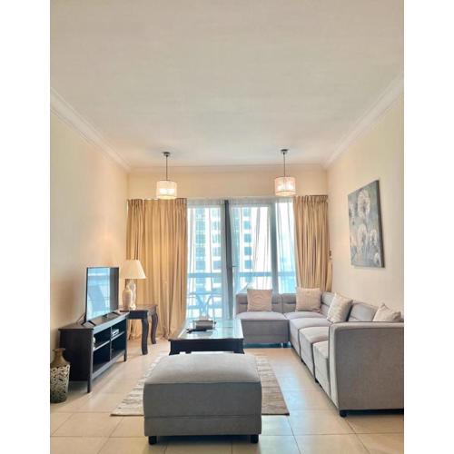 Stunning 1 Bedroom Apartment in Down Town