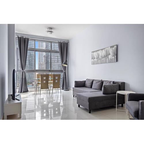 Stunning 1BR apartment overlooking Dubai Marina