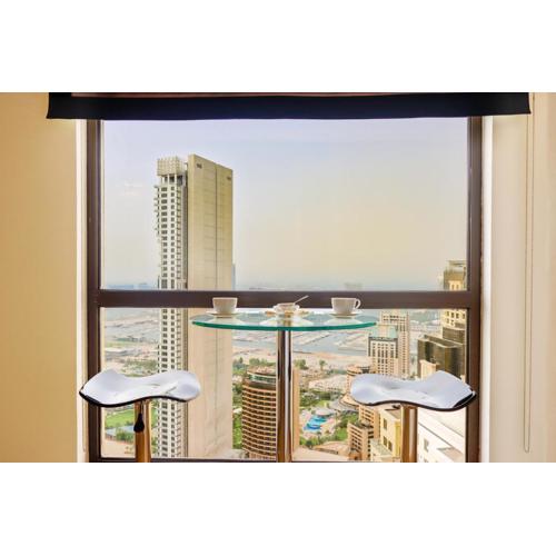 Stunning 1BR with Palm and Sea Views