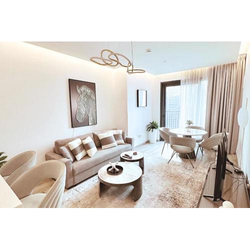 Stunning 1BR with Panoramic City Skyline View