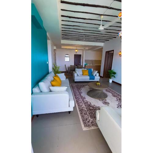 Stunning 2 Bed Room Unit with Ocean View