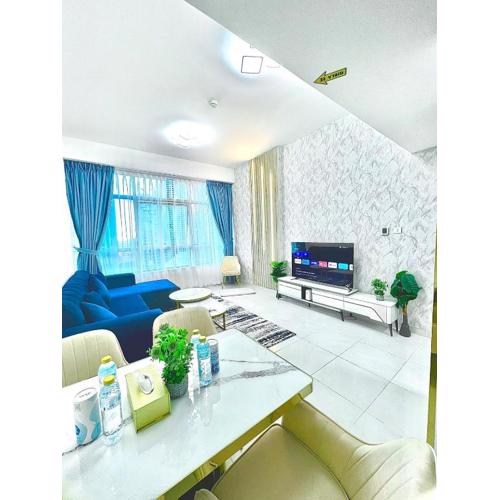 Stunning 2BR Marina View Apt Close to JBR