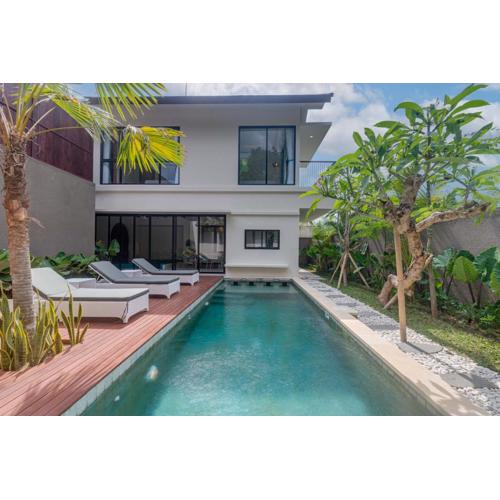 Stunning 3BR Villa with Private Pool & Tranquil Ubud Retreat