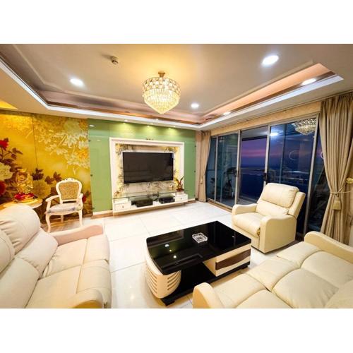 Stunning 3BR with Sunset View near Dolomite Beach