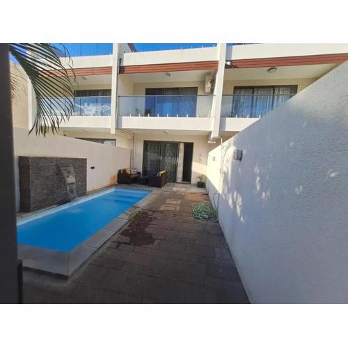 Stunning 4-Beds Villa with pool flic en flac