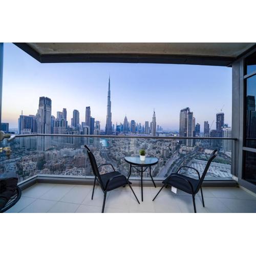 Stunning 4BR Apartment with Full Burj Khalifa and Fountain View