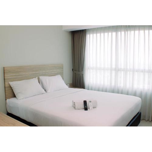 Stunning and Comfy Studio Apartment Springlake Summarecon Bekasi By Travelio