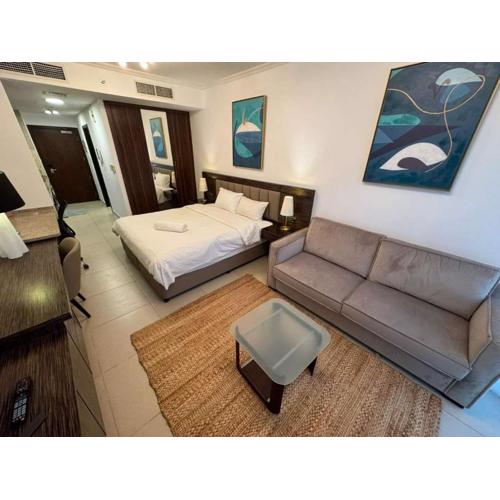 Stunning Apartment - High Floor - Canal View